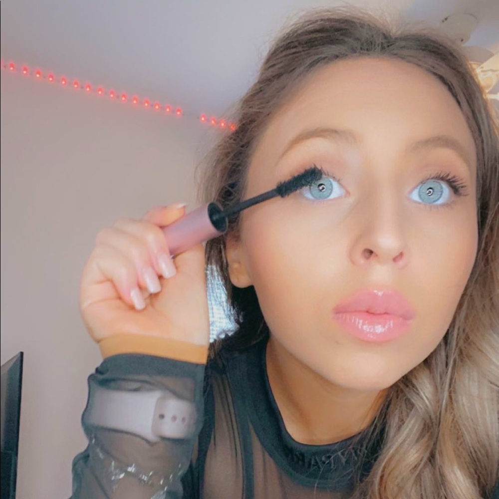 Meet your Posher, Blair